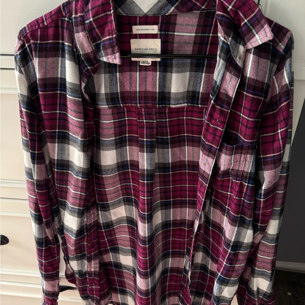 American Eagle Women’s Soft Flannel - Purple - size medium